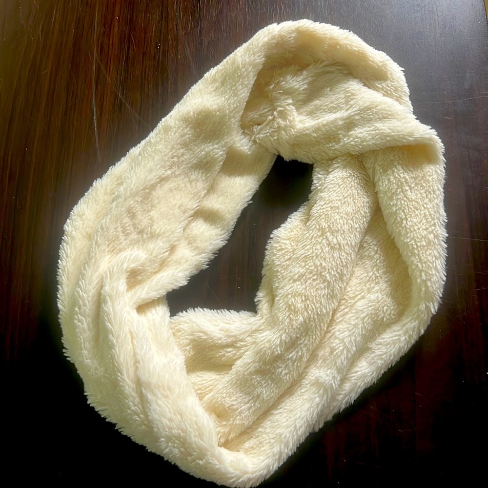 Fuzzy scarf